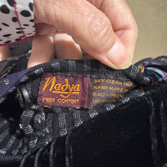 NADYA Art to Wear Reversible Velvet Silk Patchwork Vest - Picture 3 of 14